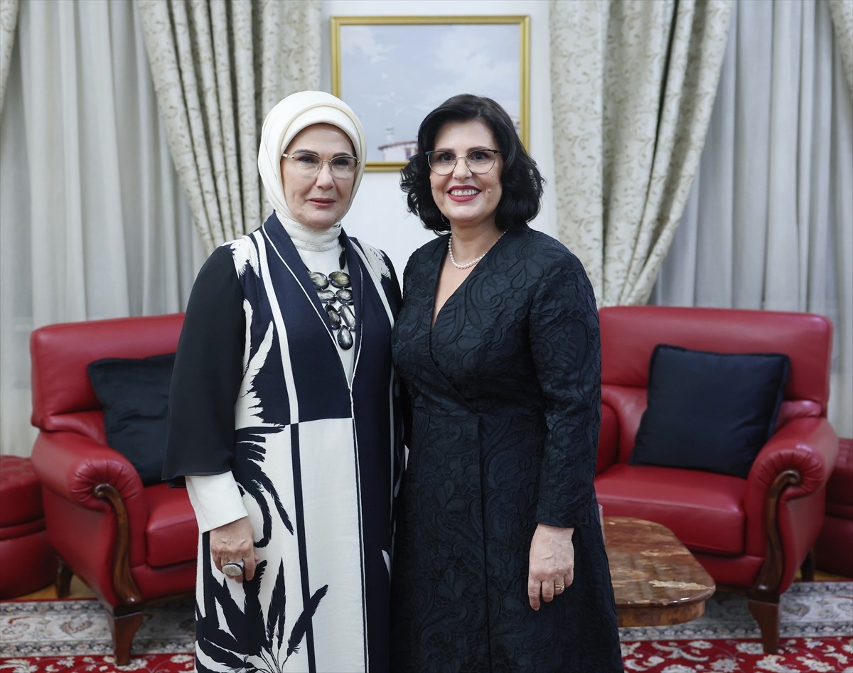 Cumhurbaşkanı Recep Tayyip Erdoğan'ın eşi Emine Erdoğan, Arnavutluk Cumhurbaşkanı Bayram Begay'ın...