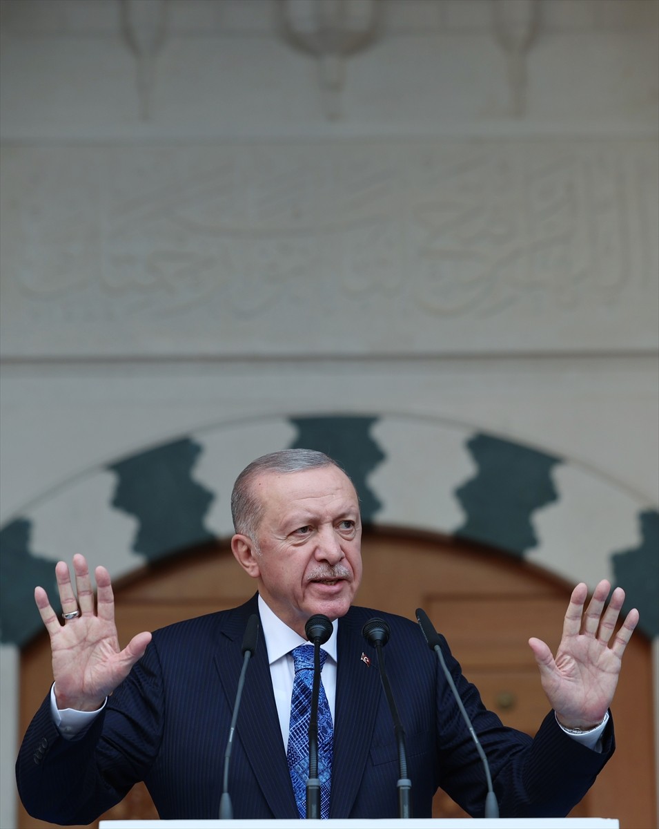 Cumhurbaşkanı Recep Tayyip Erdoğan ve Arnavutluk Başbakanı Edi Rama, Arnavutluk'un başkenti...