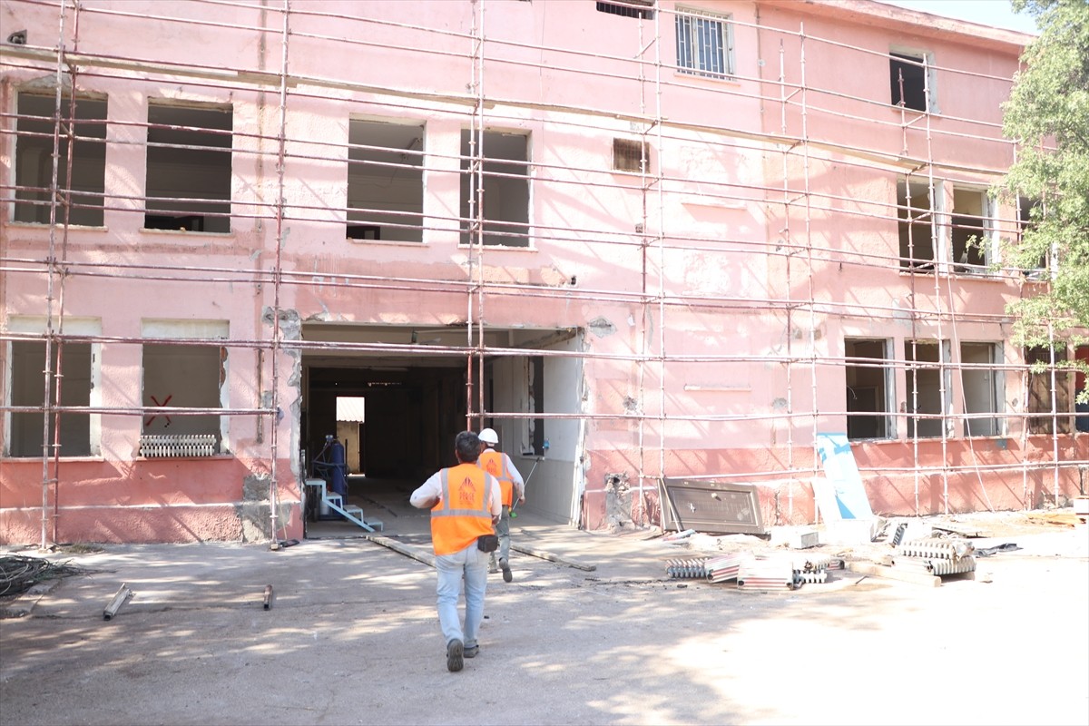 Diyarbakır'da, mülkiyeti Kültür ve Turizm Bakanlığına devredilen Diyarbakır Cezaevi'nde...