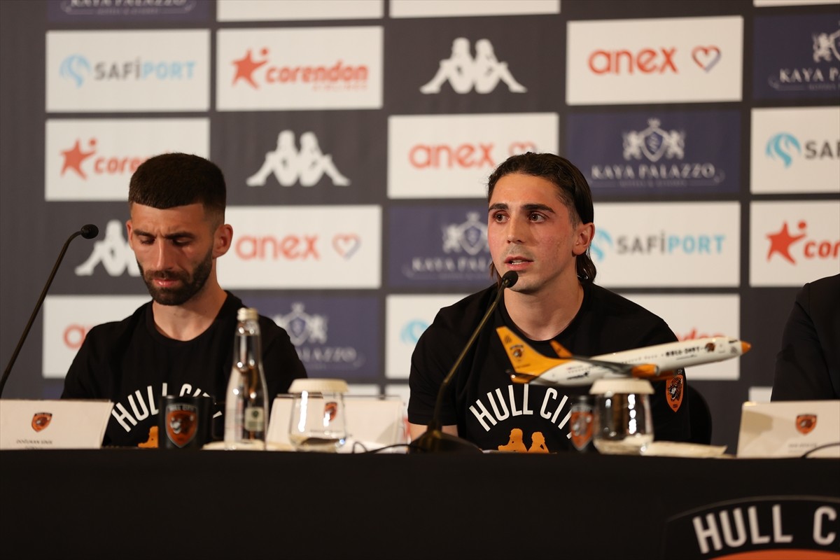 İngiltere Championship ekiplerinden Türk iş insanı Acun Ilıcalı'nın sahibi olduğu Hull City Kulübü...