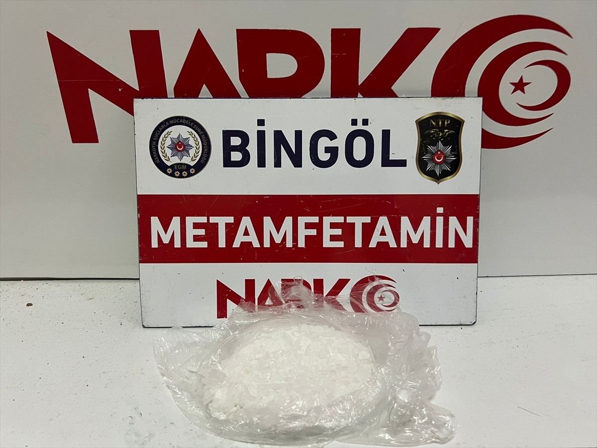 Bingöl'de üzerinde 90 gram metamfetamin ele geçirilen şüpheli tutuklandı.