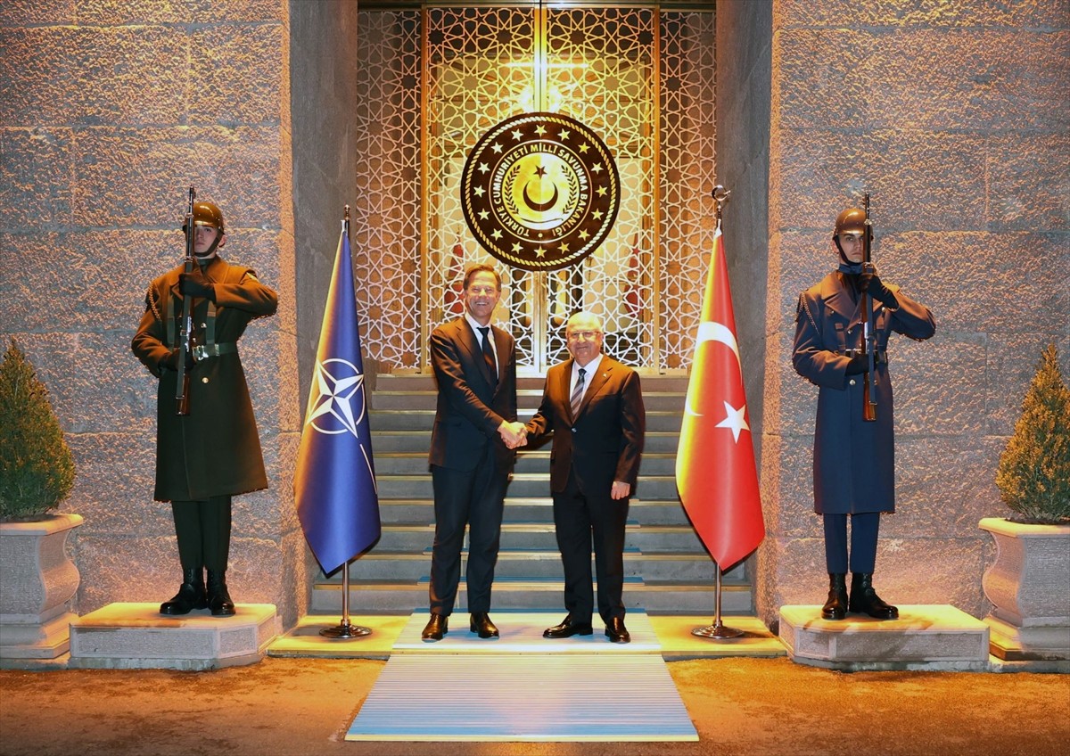 Milli Savunma Bakanı Yaşar Güler, NATO Genel Sekreteri Mark Rutte ile bir araya geldi.