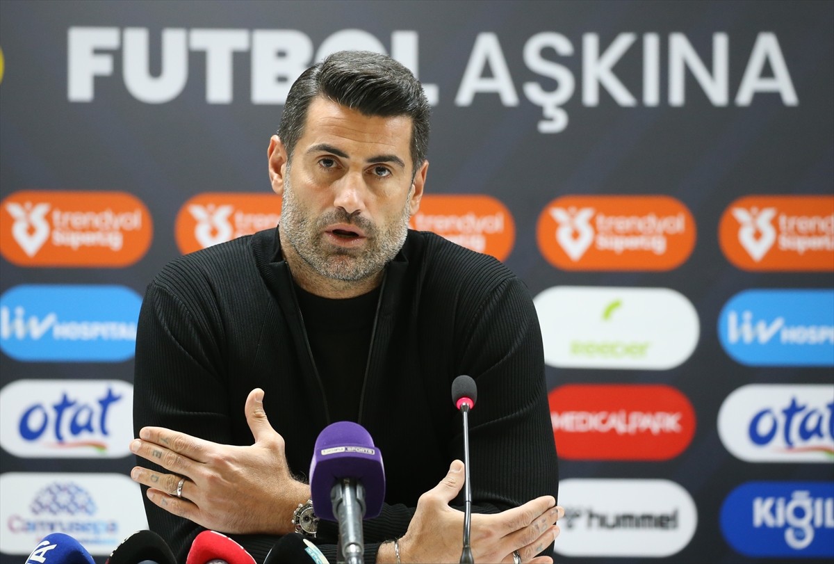 Sipay Bodrum FK'nın teknik direktörü Volkan Demirel, Reeder Samsunspor maçının ardından düzenlenen...