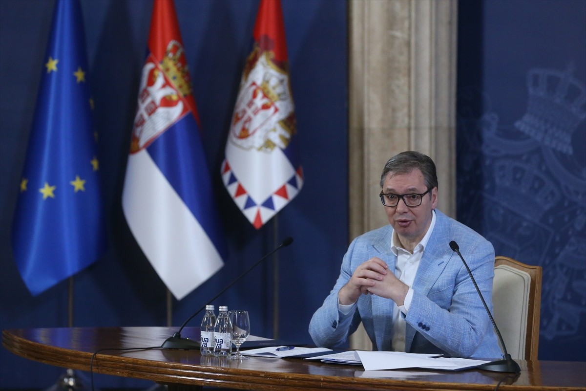 Sırbistan Cumhurbaşkanı Aleksandar Vucic, Kosova'nın kuzeyindeki Zubin Potok'ta bulunan ve ülkenin...