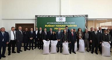 AFYONKARAHİSAR’DA TARIMA DEV DESTEK: 2 BİN 500 ÜRETİCİYE 350 TON BUĞDAY TOHUMU!