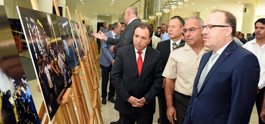 Demokrasi Ve Milli Birlik Günü Kapsamında Fotoğraf Sergisi Açıldı