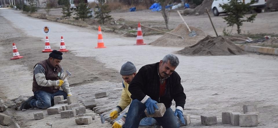 Parke Taşı Yenileme çalışmaları Devam Ediyor