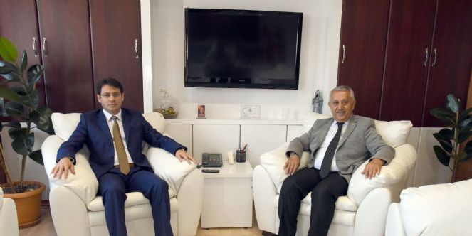 Başkan Zeybek’ten İade-i Ziyaretler