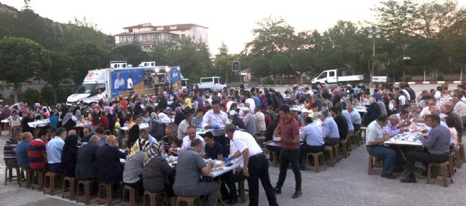 Hasan Karaağaç Mahallesi Başkan´ı Bağrına Bastı