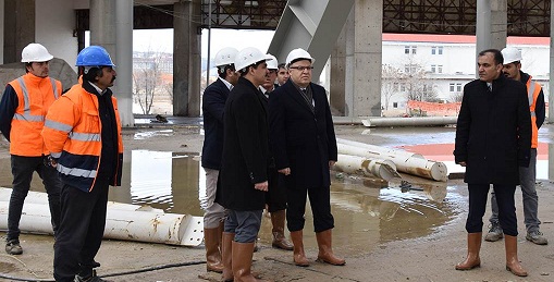 Vali Tutulmaz Sokaklarda İncelemelerde Bulundu.