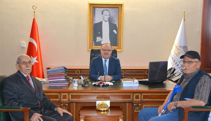 Vali Tutulmaz Huzurevi Sakinlerini Makamında Ağırladı