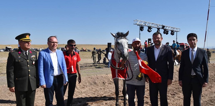 Frig Vadileri Rahvan At Yarışları Düzenlendi