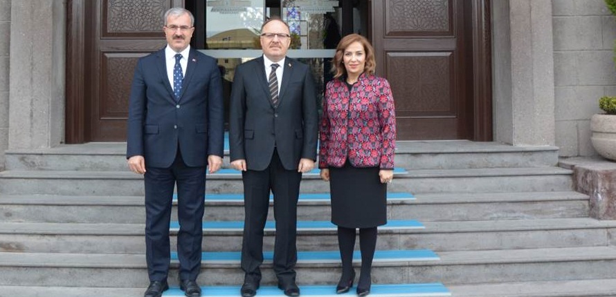 Uşak Valisi Kocabıyık Vali Tutulmaz’a Nezaket Ziyaretinde Bulundu