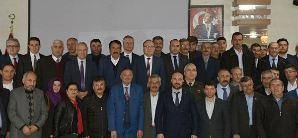 Vali Tutulmaz Dinar İlçemizde Muhtarlar İle Bir Araya Geldi