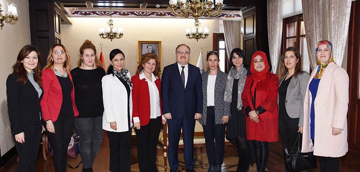 Vali Tutulmaz Bayan Basın Mensuplarını Makamında Kabul Etti