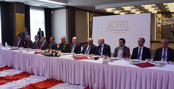 Vali Tutulmaz, Protokol İle Yemekte Bir Araya Geldi.