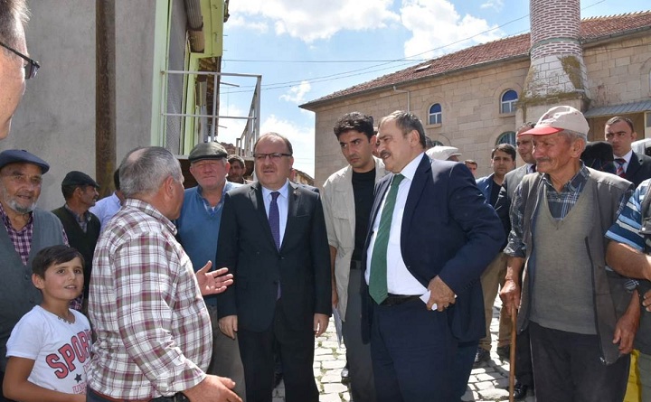 Vali Tutulmaz Selden Zarar Gören Belde Ve Köyleri Ziyaret Etti