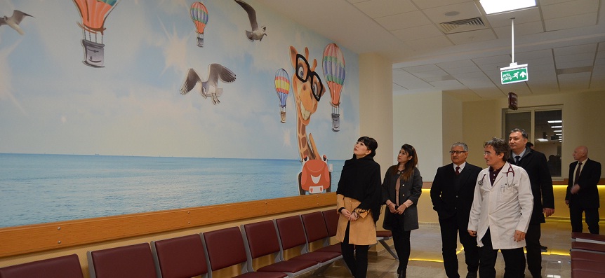 özbekistanlı Turizmciler Akü Hastanesini Ziyaret Etti