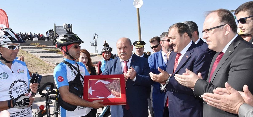 Büyük Zafer’in 96. Yıldönümü Coşkusu Kocatepe’de Devam Etti