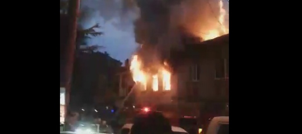 çıkan Yangında Aile Sinir Krizi Geçirdi