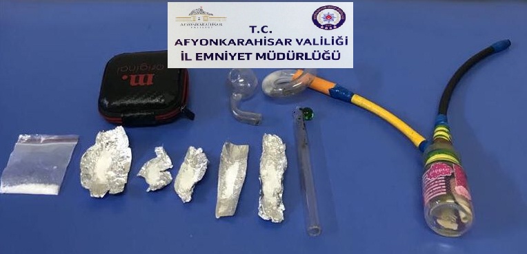 Polis Dinar'da Uyuşturucu Operasyonu Düzenledi