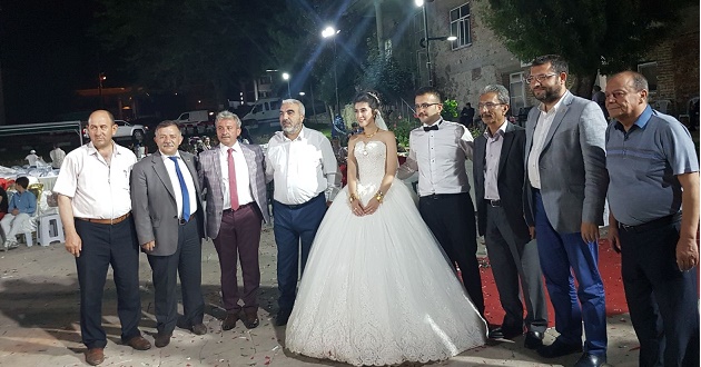 Meclis üyesinin Mutlu Gününde Yalnız Bırakmadılar