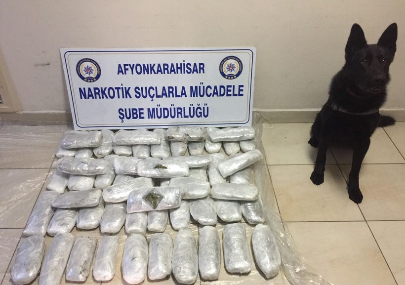 Afyon Polisi Uyuşturucuya Geçit Vermiyor