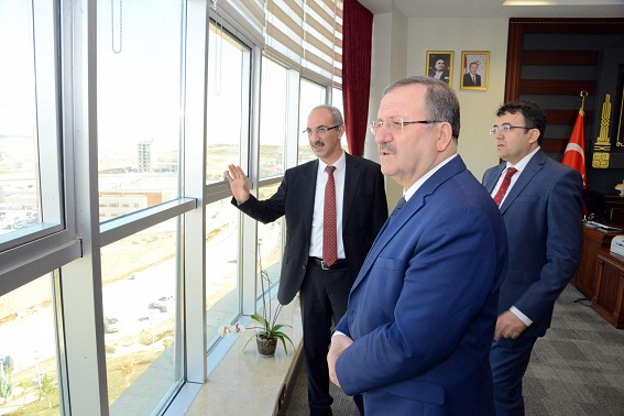 Rektör Solak Akü’nün Jeotermal Turizmi Tecrübelerini Kırşehir’de Anlattı