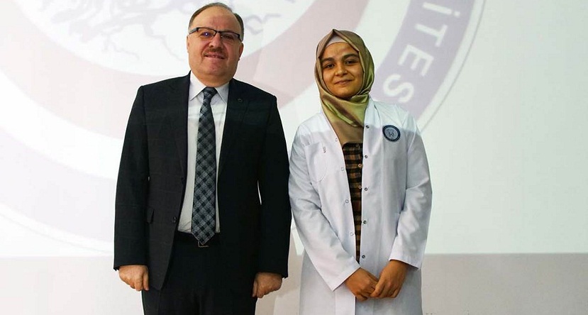 Dis Hekimi Adayi Ogrencilere Beyaz Onluk Giydirildi Genel Afyon Yerel Basin
