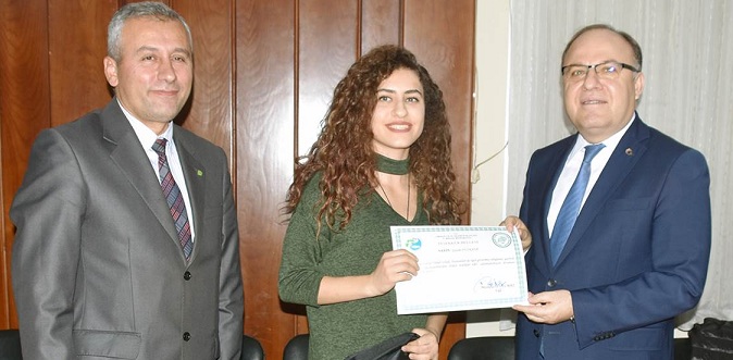 Hayvan Severlere Vali Tutulmaz Tarafından Teşekkür Belgesi Verildi