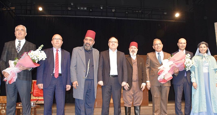 Vali Mustafa Tutulmaz “usta” İsimli Oyunun Gösterimine Katıldı