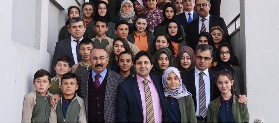 Merkez Yatılı Bölge Ortaokulu Z-kütüphane Açılışı Gerçekleşti