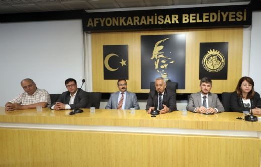 Başkan Zeybek Personeliyle Bayramlaştı