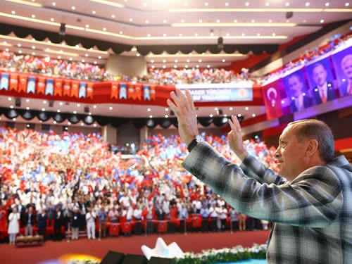 “ak Parti’nin Sırtına Binenleri Kenara çekmek Milletimize Borcumuzdur”