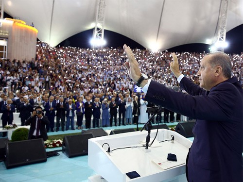 “adalet Ve Kalkınma Kavramları, Birer Deniz Feneri Gibi Bugün De Yolumuzu Aydınlatıyor”