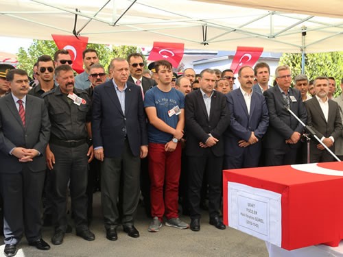 Cumhurbaşkanı Erdoğan, şehit Er Halil İbrahim Gürel’in Cenaze Törenine Katıldı