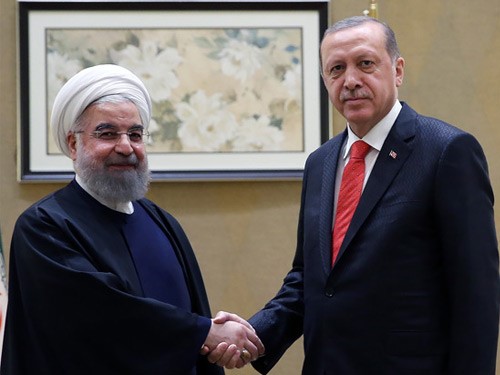 Cumhurbaşkanı Erdoğan, İran Cumhurbaşkanı Ruhani İle Görüştü