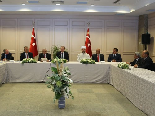 Cumhurbaşkanı Erdoğan, 10 Muharrem İftarı Verdi