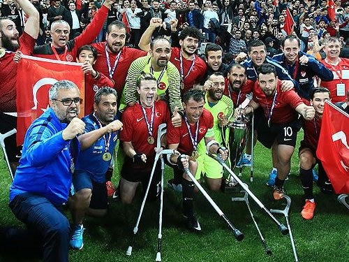 Cumhurbaşkanı Erdoğan, Avrupa şampiyonu Ampute Millî Futbol Takımı’nı Tebrik Etti