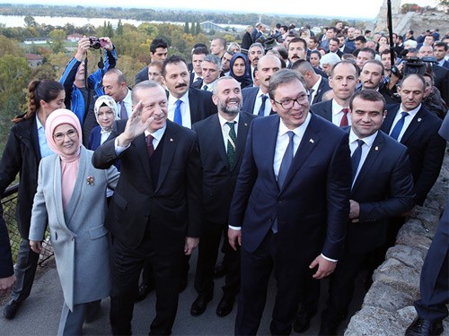 Cumhurbaşkanı Erdoğan, Belgrad’da Tarihî Kalemeydan İle Bayraklı Camisini Ziyaret Etti