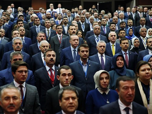 “ak Parti, İktidara Geldiği Günden Beri Kendisiyle Yarışan Bir Parti Olmuştur”