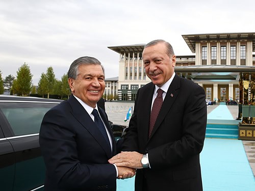 özbekistan Cumhurbaşkanı Mirziyoyev Cumhurbaşkanlığı Külliyesinde