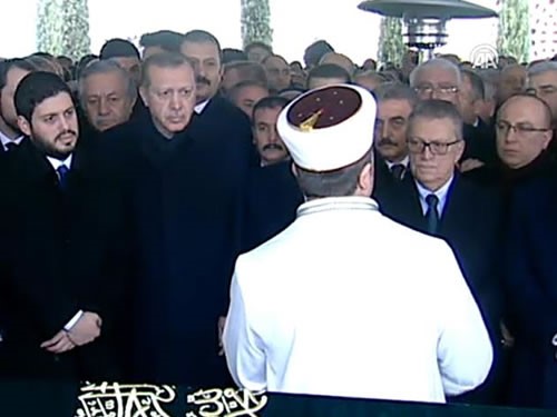 Cumhurbaşkanı Erdoğan, Eski Başbakan Mesut Yılmaz’ın Oğlunun Cenaze Törenine Katıldı