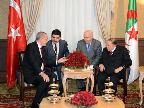 Cumhurbaşkanı Erdoğan, Cezayir Cumhurbaşkanı Buteflika İle Görüştü