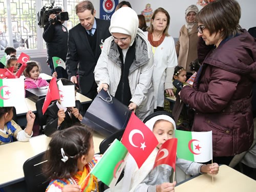 Emine Erdoğan, Cezayir’de Forem Derneği Anaokulu Açılış Törenine Katıldı
