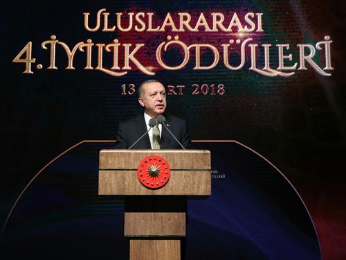 “islam; İhsan, Ahlak Ve Merhamet Dinidir”