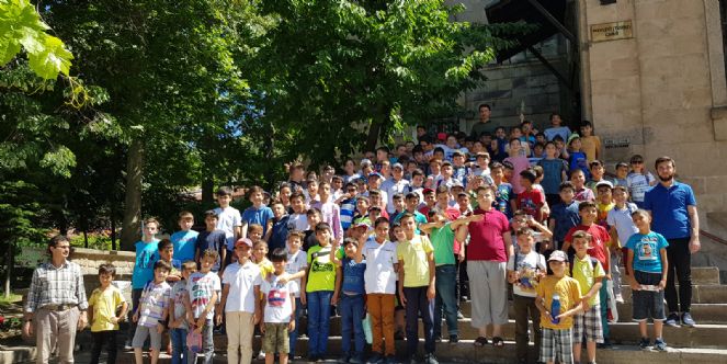 Bilgi Evi öğrencileri Tarihi Camileri Gezdi