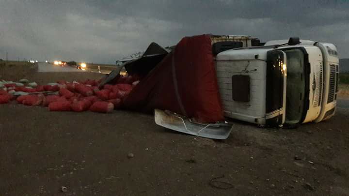 Aşırı Hızla Viraja Girersen Devrilirsin