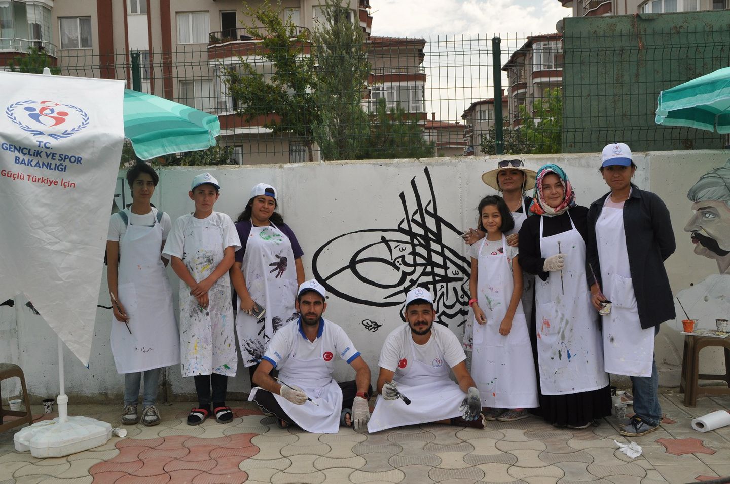 Afyonkarahisar Gençlik Merkezi Akarçayı Renklendiriyor