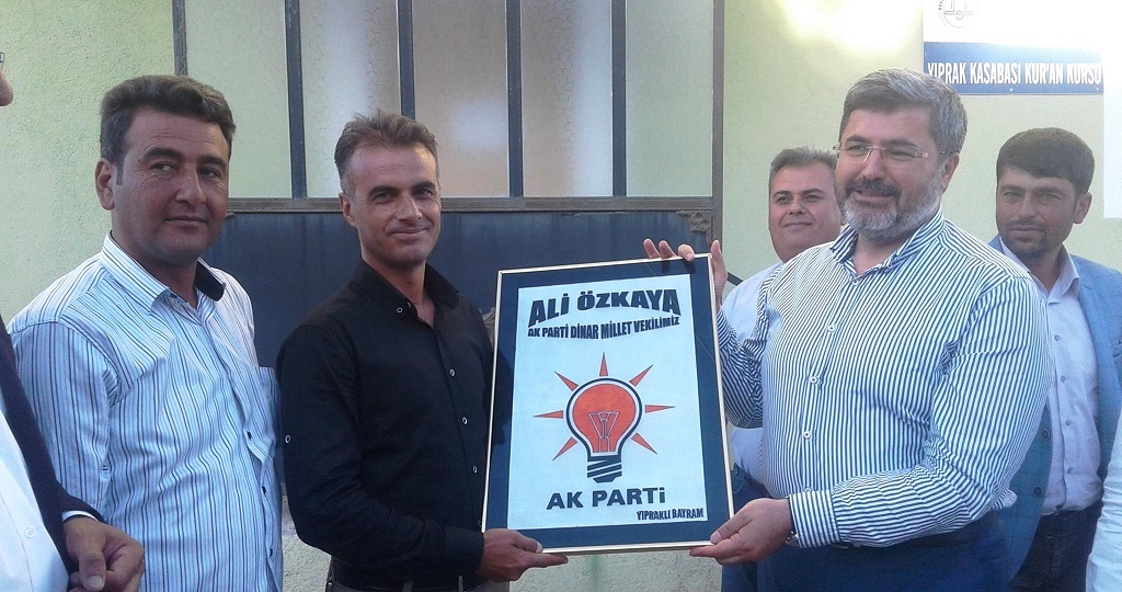 Milletvekili özkaya, Yıprak’da Vatandaşlarla Bayramlaştı